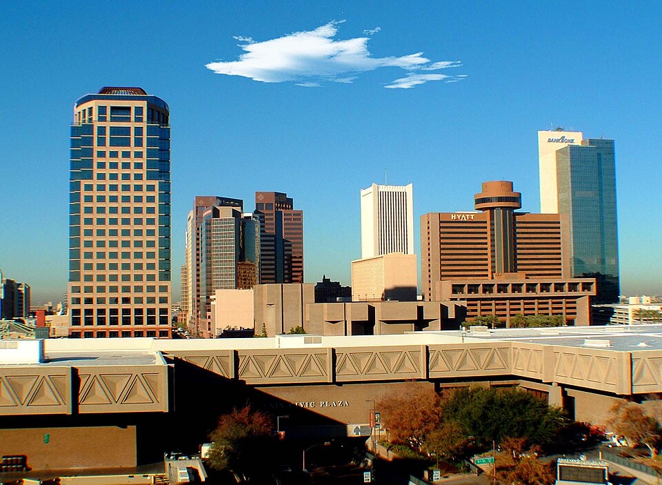 home 47 Phoenix skyline